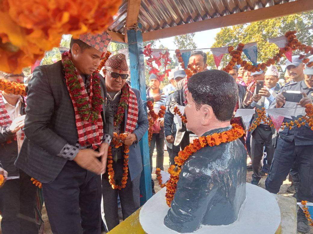 स्वर्गीय कार्कीको शालिक अनावरण, प्रदेश सरकारले अक्षय कोष स्थापनाका लागि पहल गर्ने