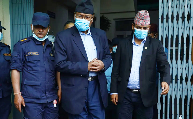 गच्छदारसहित चार पूर्व  मन्त्री विरुद्ध पक्राउ पुर्जी जारी